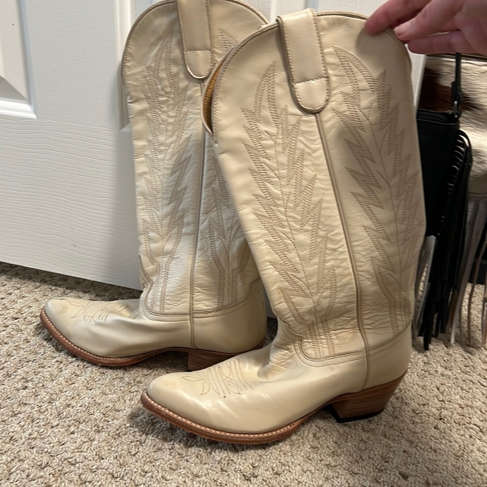 Cream Macie Bean Cowboy Boots
